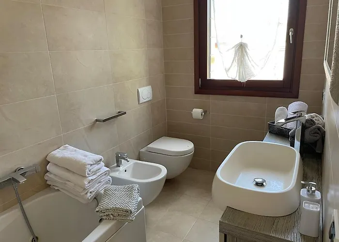 - Ghirada Апартаменты *