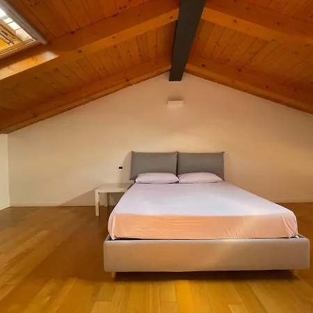 - Ghirada Apartman Treviso